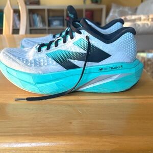 New Balance Women's Fuel Cell Super Comp Running Shoe